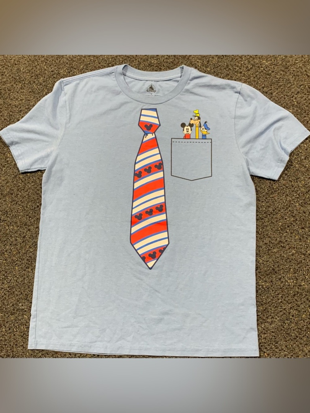 Disney Mickey Mouse Goody Donald Duck men’s medium tshirt